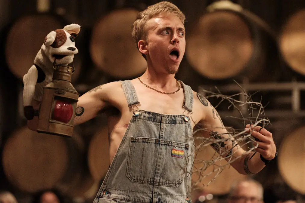 A Shakespeare performer with puppet