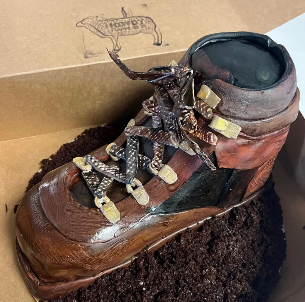 A Howdy Cakes cake by Liz McKenzie