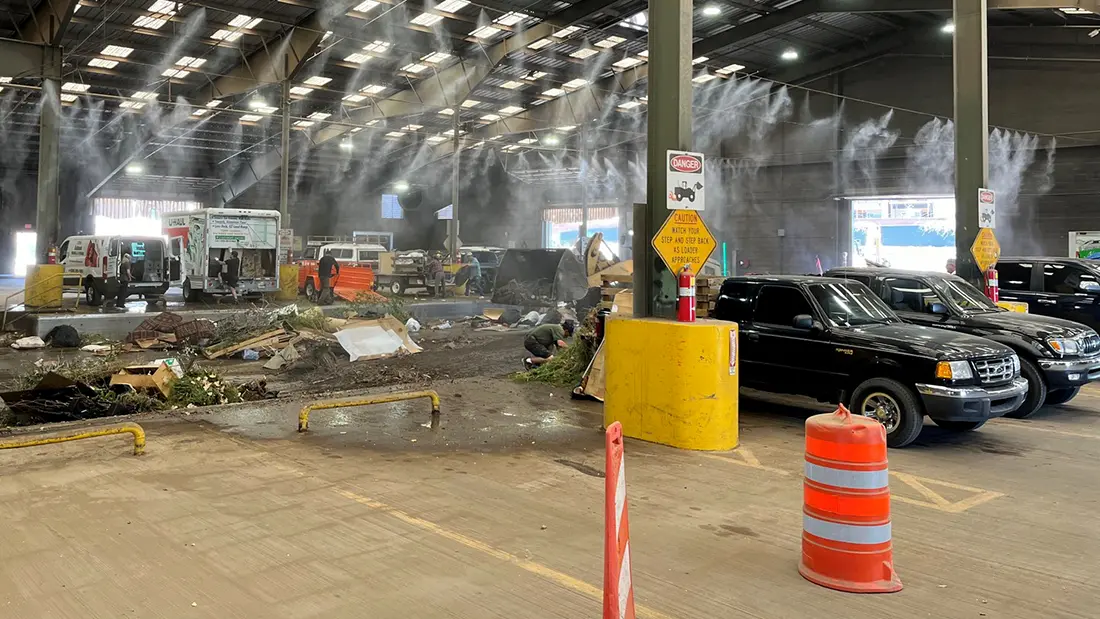 Residents offload waste at the city's Eagle Rock Convenience Center. (CABQ)