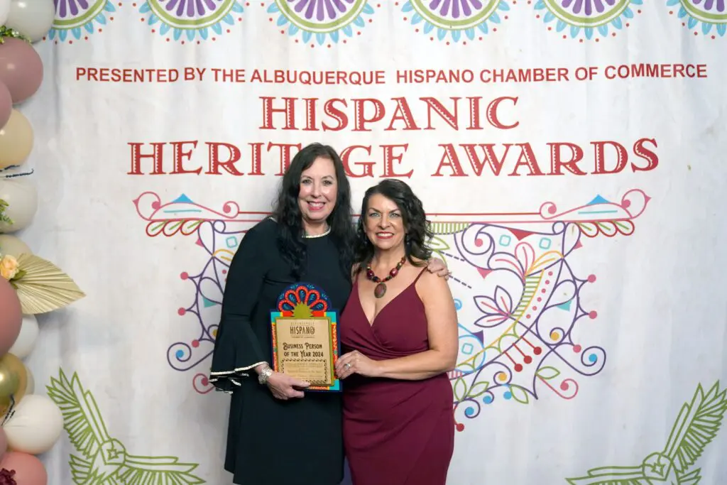 Roberta Ricci (right) at the 2024 Hispanic Heritage Awards (Courtesy of Albuquerque Hispano Chamber of Commerce)