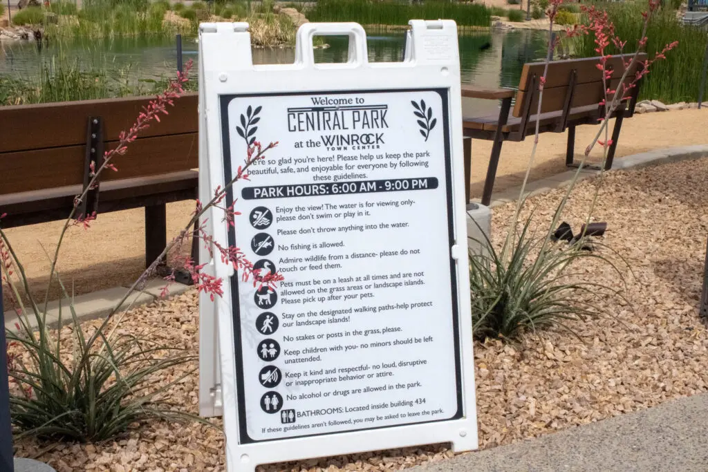 Park rules at Winrock Town Center (Photo by Sara Atencio-Gonzales)