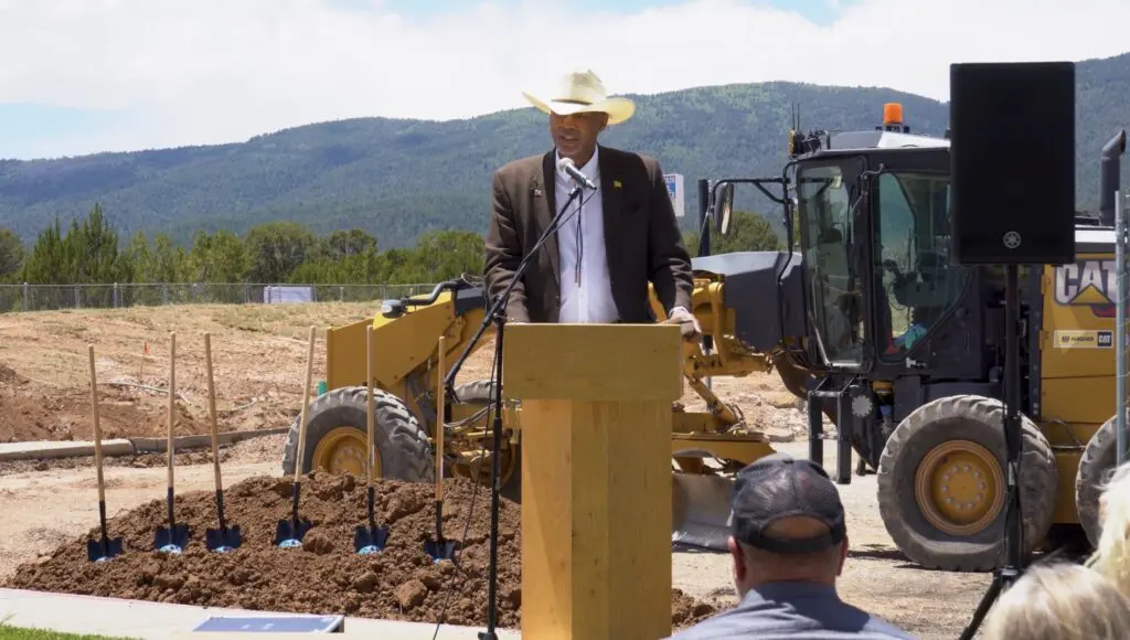 State Sen. Ant Thornton speaks during a groundbreaking ceremony at East Mountain Schools, Jun. 2026 (EMHS)