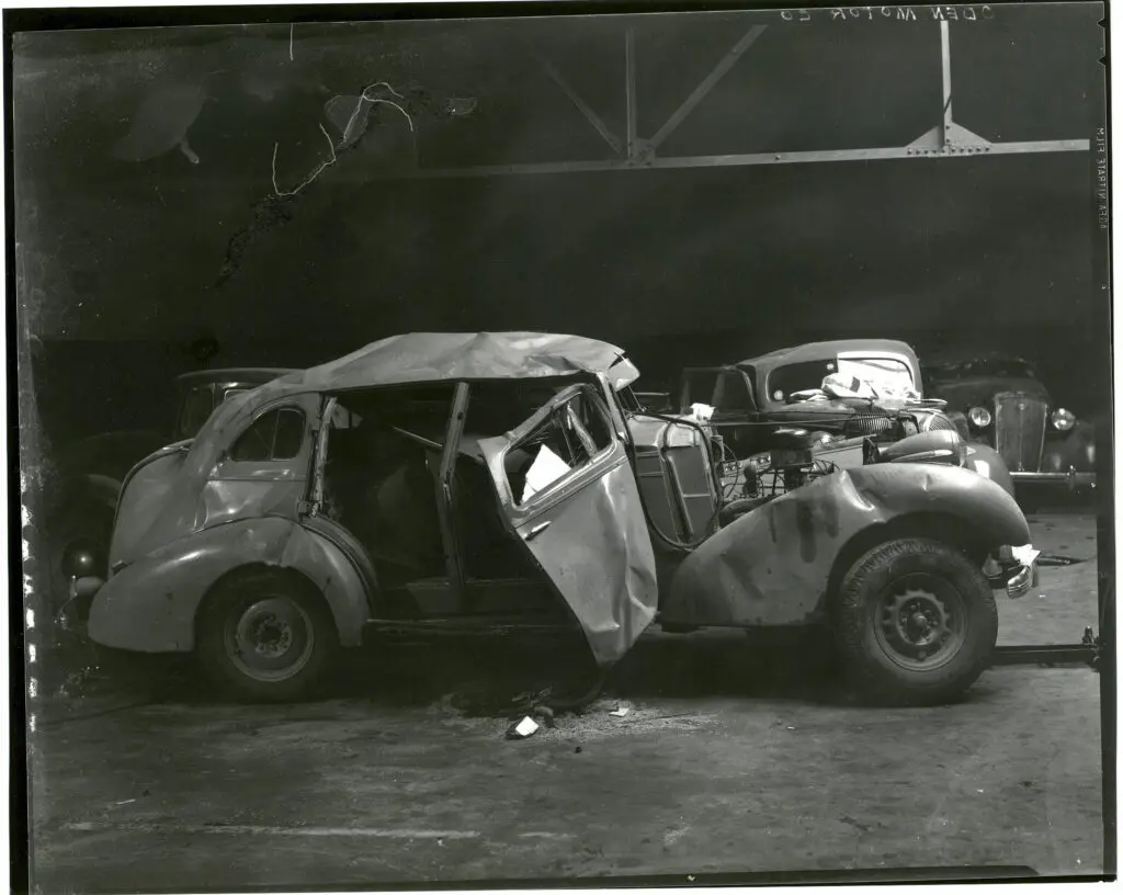 Brooks Studio Wrecked Cars at Oden Motors ca. 1936 Albuquerque Museum, gift of Channell Graham (Courtesy of Albuquerque Museum)