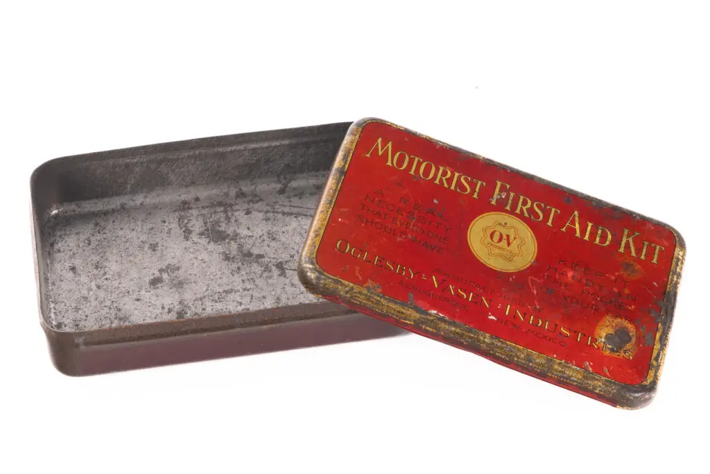 Oglesby-Vasen Industries 
Motorist First Aid Kit 
ca. 1925
Albuquerque Museum, gift of Nancy Tucker 
