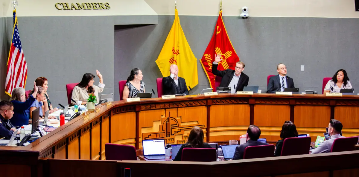 Albuquerque city councilors vote on a motion to override Mayor Tim Keller's veto of R-26-30 during Monday's meeting. (Jesse Jones)