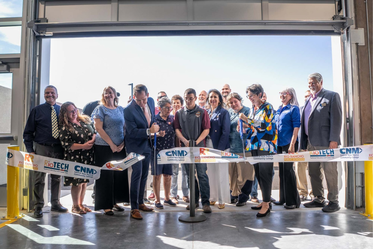 Rio Rancho Public Schools Superintendent Dr. Robert Dodd and CNM President Tracy Hartzler cutting the ribbon of the new Transportation Systems Technology Center. (Courtesy photo)