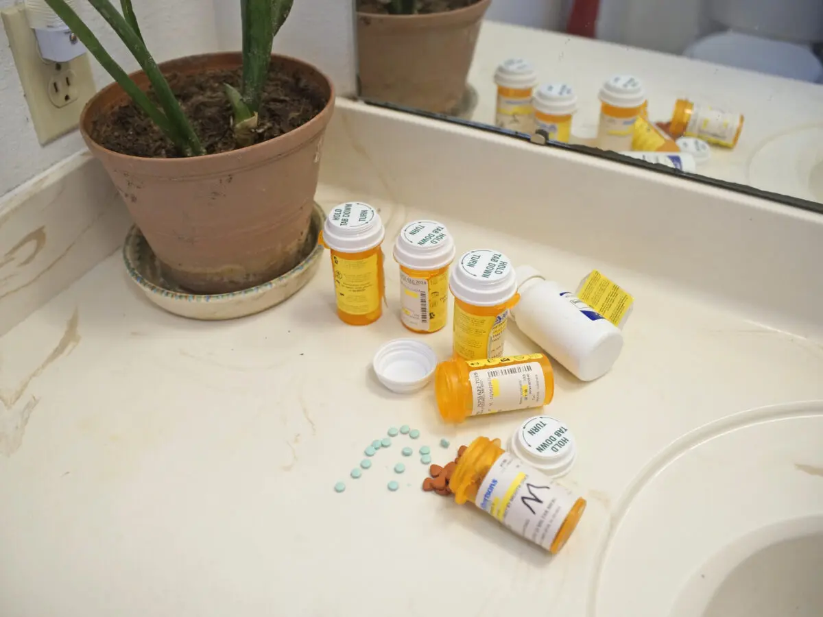 Roswell Police seeking drugs for a good cause