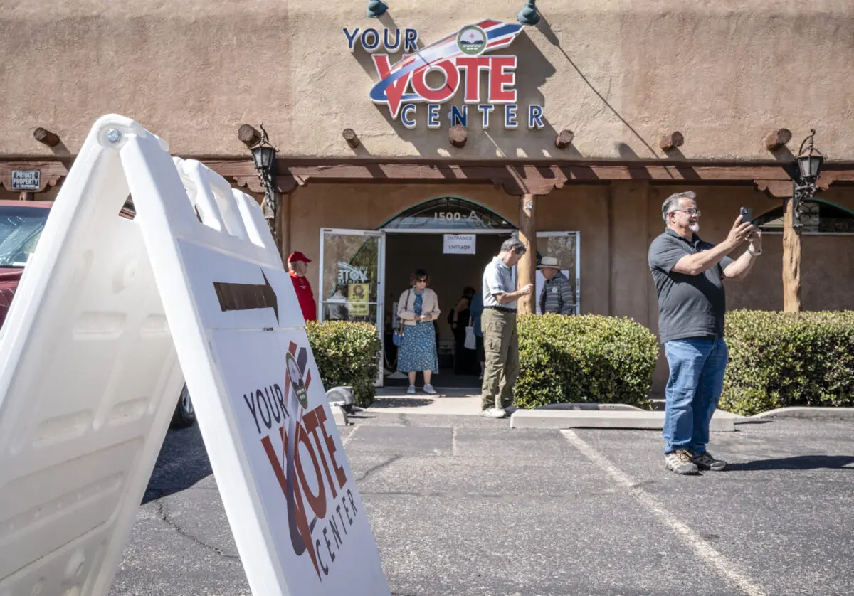 Early voting is happening in Bernalillo County. Pictured are voters exiting after casting their ballots at the Clerk’s Annex County Government office on 1500 Lomas Blvd NW. Photo by Roberto E. Rosales for the Paper