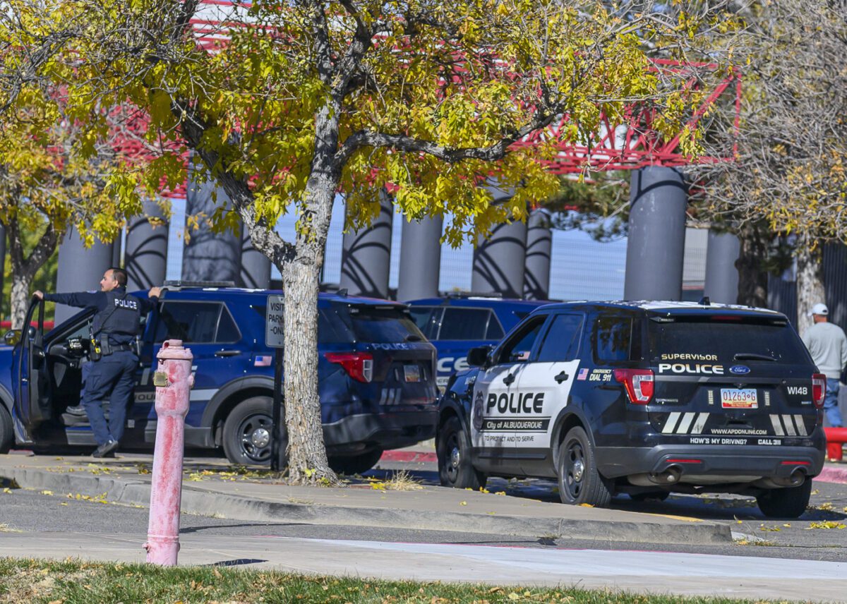 Albuquerque Police Department at La Cueva High School in 2024. Roberto E. Rosales / City Desk Abq