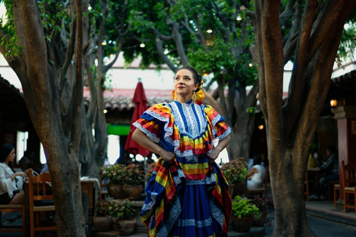 woman in traditional mexican dress