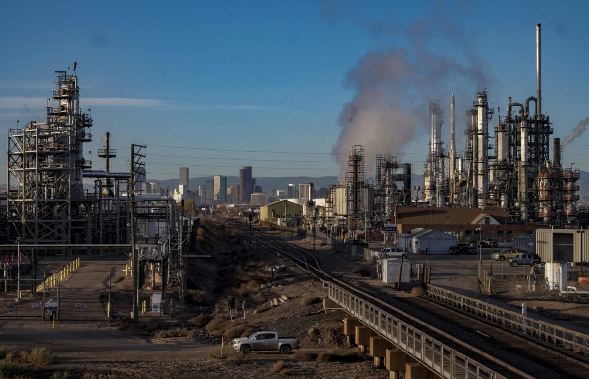 The Suncor Energy oil refinery in Commerce City, Colorado, frames the Denver skyline. Bonnie Jo Mount/The Washington Post