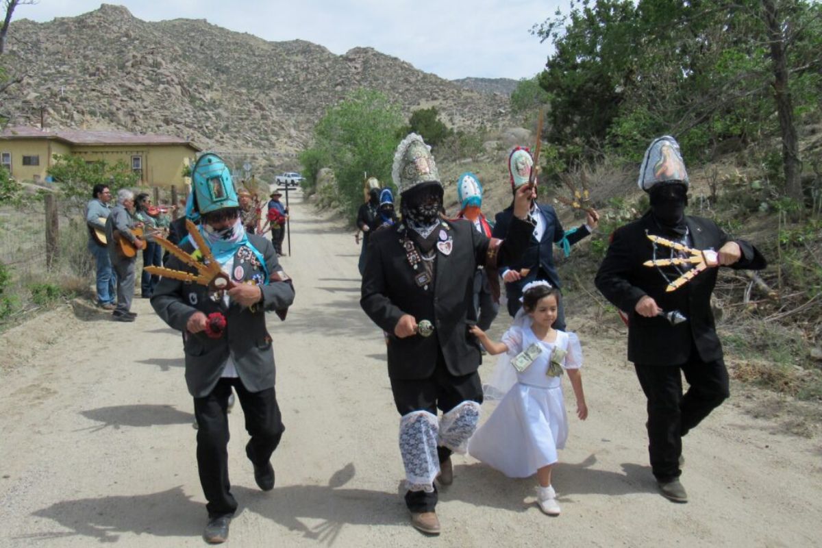 Procession through the village of Carnuel during the Fiesta de Santo Niño, May 4, 2024. Photo by Yvette Cohn Stoor. Used with permission.
