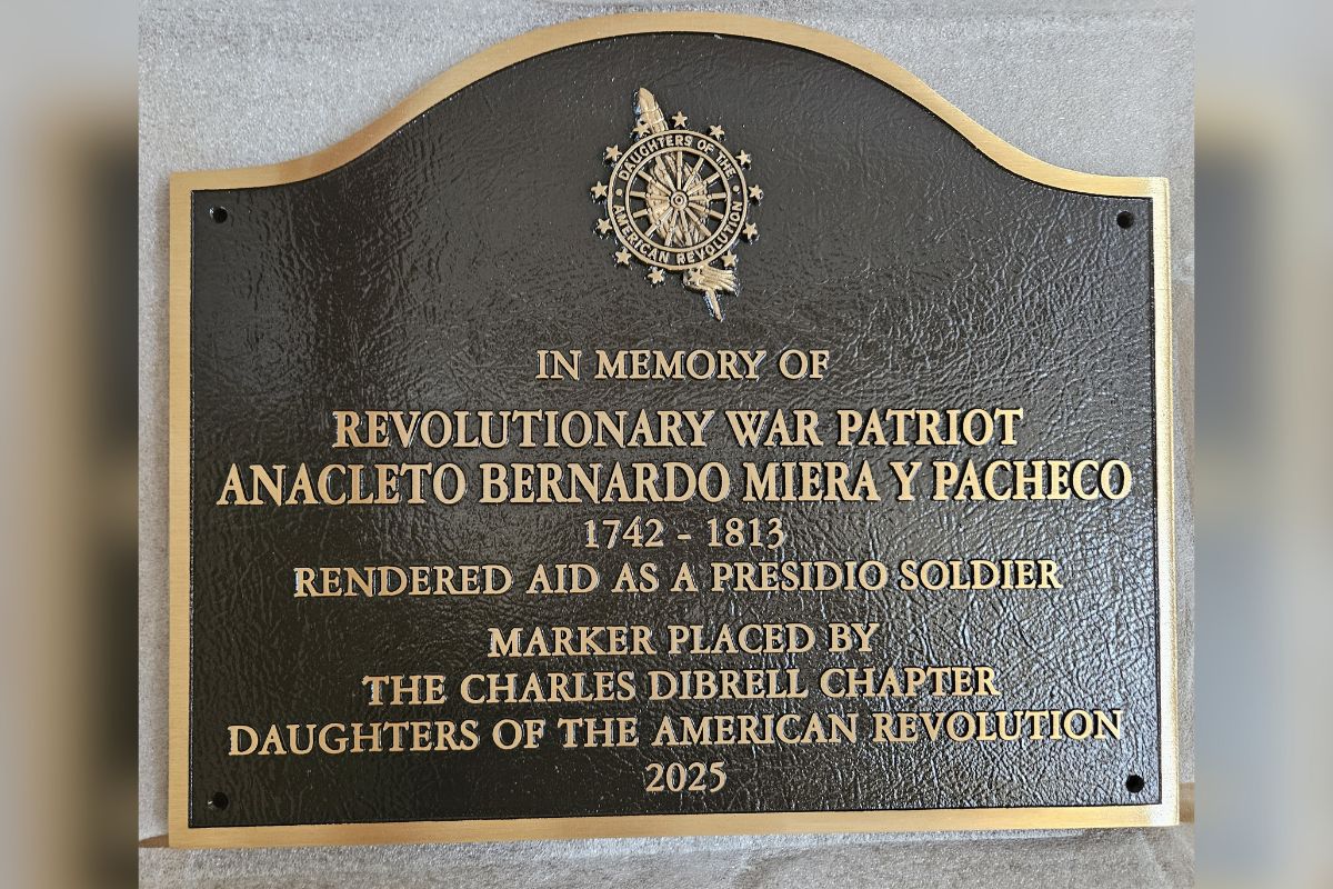 The marker honors Don Anacleto Bernardo Miera y Pacheco, a Spanish colonial soldier who served 25 years at the Santa Fe Presidio and later became a regional mayor and judge.