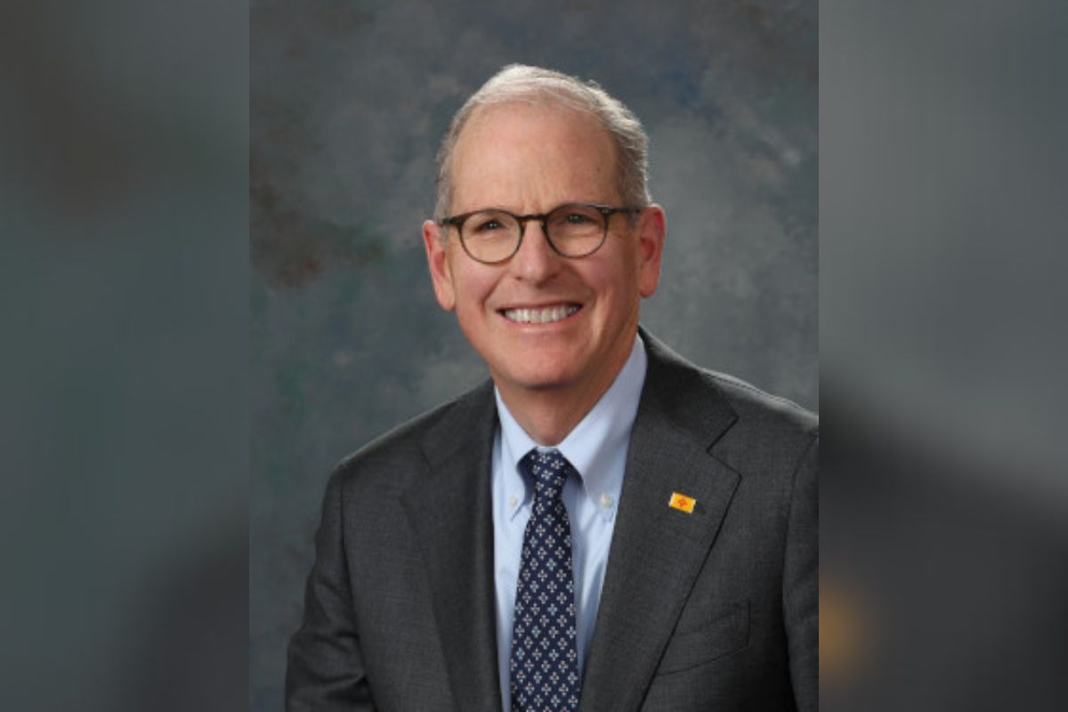 Sen. Maj. Leader Peter Wirth