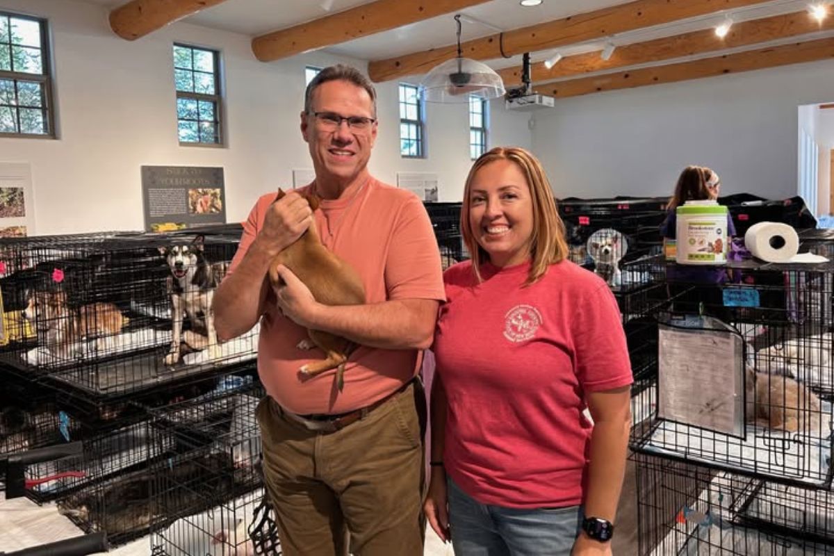 Sen. Craig Brandt and Jayme Espinoza, director of community services for Sandoval County, pose during a pet clinic in Bernalillo. (Sandoval County)