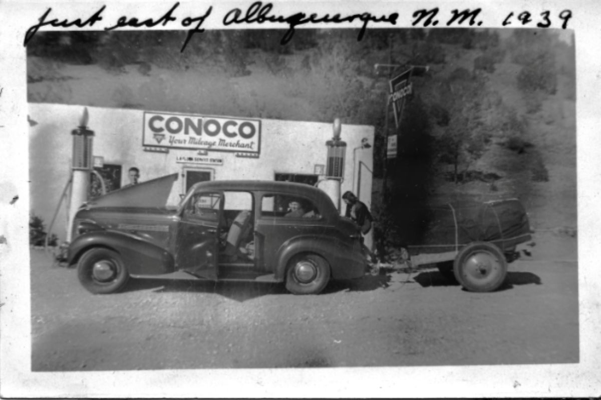 La Pluma Conoco Service Station as it appeared along U.S. Highway 66 in Tijeras Canyon in 1939. Photo Courtesy Keith Kofford