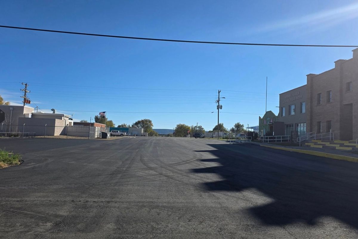The town of Mountainair has completed its Roosevelt Street reconstruction project, with only parking space striping remaining, Mayor Peter Nieto announced Thursday.
