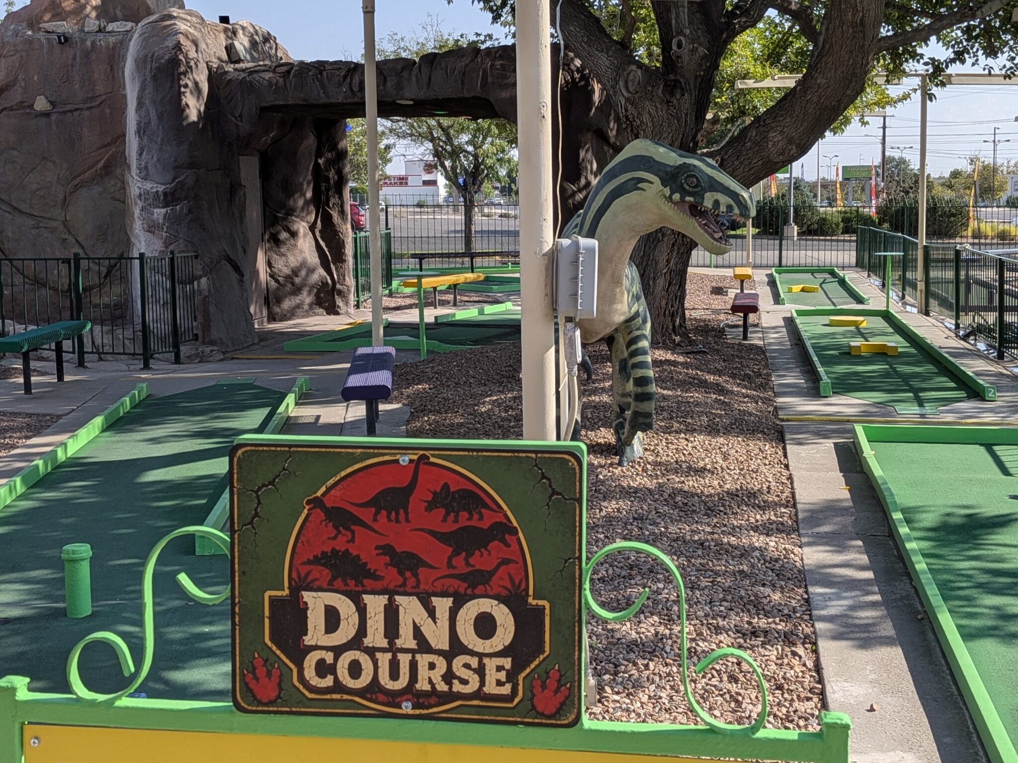The Paper. got a sneak peek at the new Putts n' Pints on San Mateo during an Aug. 11, 2026 preview event (Kevin Hendricks, The Paper.